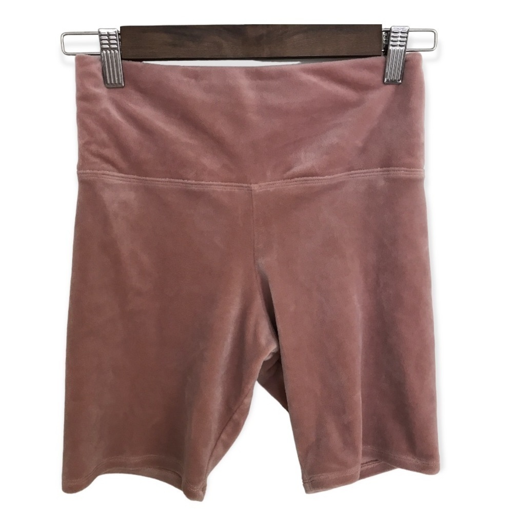 3/$15 Colsie mauve velvet shorts